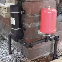 Escaping Outdoors 1.5 litre accumulator tank with 12v water pump setup